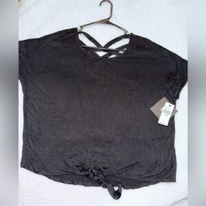 NWT iZ BYER top size large. Black.